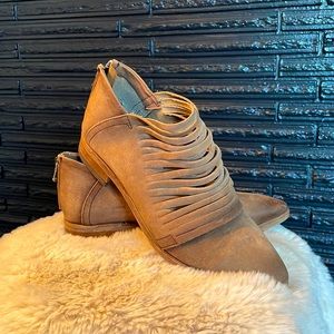 Free People Lost Valley booties. Size 40. NWOT